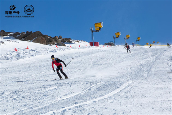 探拓户外交付全新户外装备中国滑雪必一体育平台登山队再添新战袍！(图3)