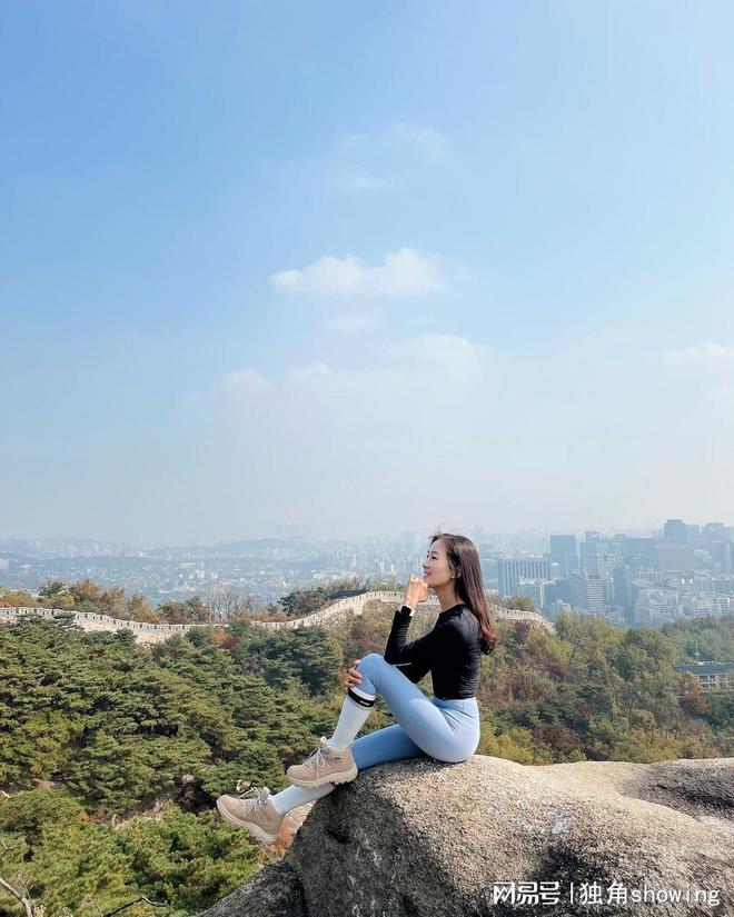 必一体育官网亲自上山试试看：穿上健身装让你时尚又舒适(图4)