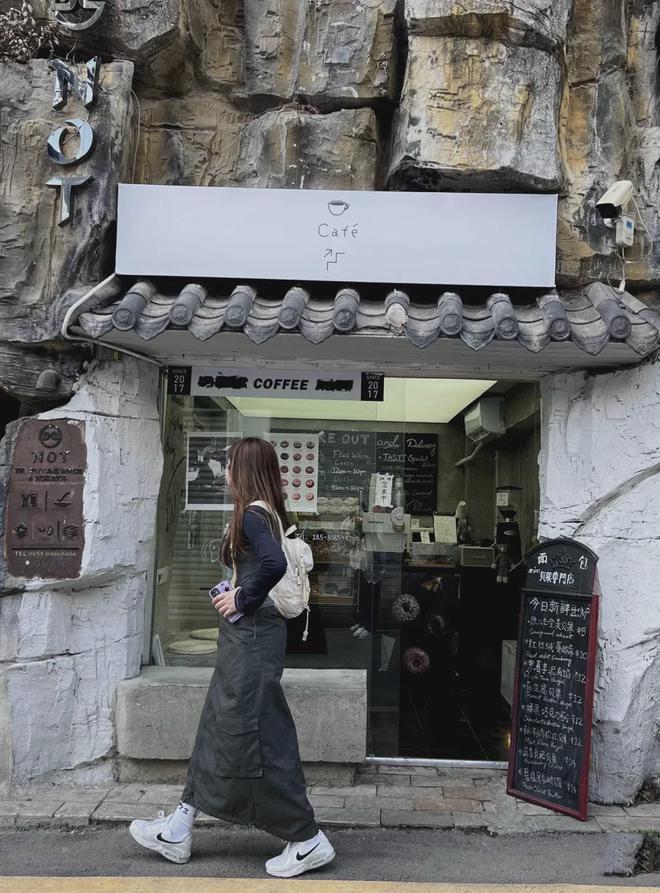 今年爆火的包竟然是它?好看、能装还不贵!必一运动平台(图11) 今年爆火的包竟然是它?好看、能装还不贵!必一运动平台(图11)