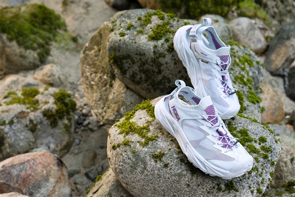 必一体育平台只能淌水的溯溪鞋 还会火多久(图2)