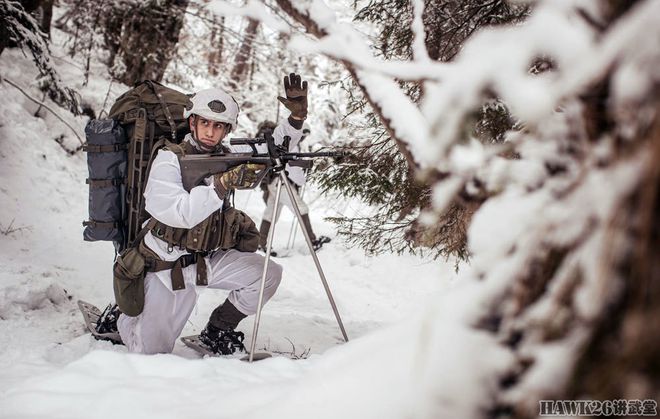 必一运动官网奥地利陆军冬季山地作战训练 采用特殊登山装备 机枪手负担最重(图1) 必一运动官网奥地利陆军冬季山地作战训练 采用特殊登山装备 机枪手负担最重(图1)