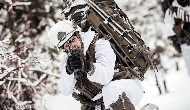 必一运动官网奥地利陆军冬季山地作战训练 采用特殊登山装备 机枪手负担最重(图2) 必一运动官网奥地利陆军冬季山地作战训练 采用特殊登山装备 机枪手负担最重(图2)