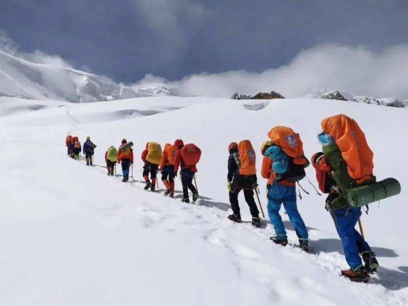 氪金玩命的登山消费新中产必一运动(图3) 氪金玩命的登山消费新中产必一运动(图3)