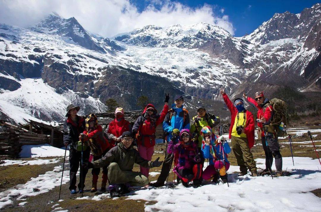 氪金玩命的登山消费新中产必一运动(图1) 氪金玩命的登山消费新中产必一运动(图1)