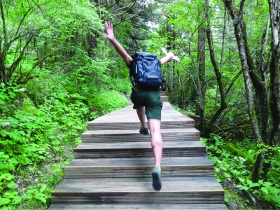 登山装备你选对必一运动平台了吗?带好“三小件”即可!(图1) 登山装备你选对必一运动平台了吗?带好“三小件”即可!(图1)