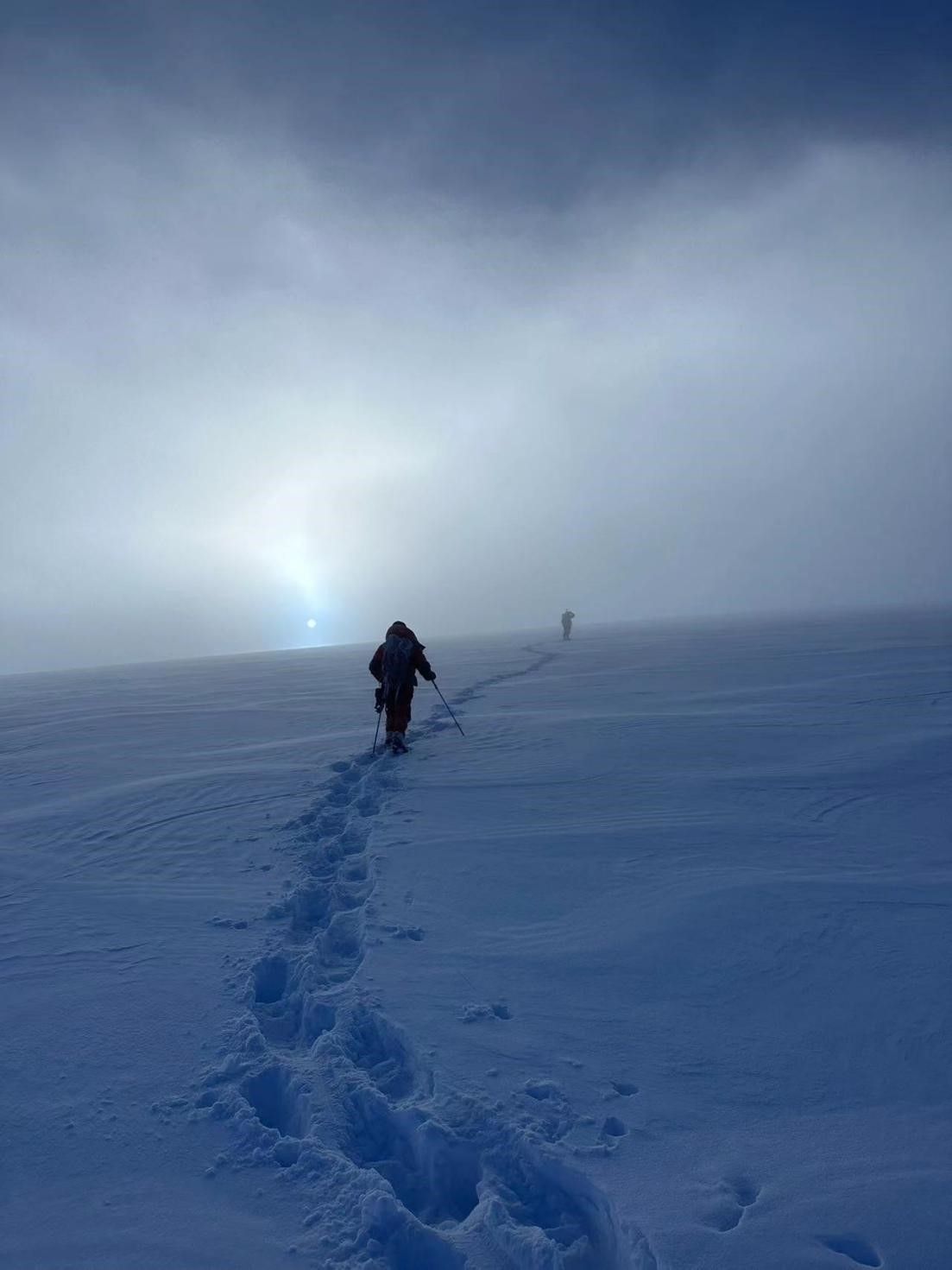 必一体育博雅常怀慕峰葱岭丝路共迎祖国华诞 ——北大师生2024年暑期赴塔县登山科考社会实践活动侧记(图7)