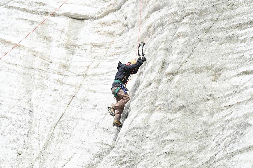 格尔木庆海西州70周年暨大学生玉珠必一运动官网峰登山培训圆满闭幕(图10) 格尔木庆海西州70周年暨大学生玉珠必一运动官网峰登山培训圆满闭幕(图10)