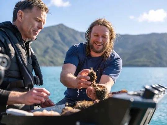 必一运动K天王夺得Sierre-Zinal第十冠；四名法国登山者首次从K2峰飞行降落 犀牛说(图21)