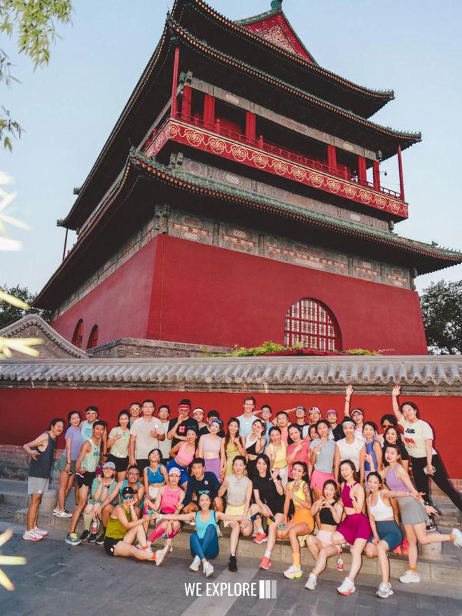 必一运动K天王夺得Sierre-Zinal第十冠；四名法国登山者首次从K2峰飞行降落 犀牛说(图19)