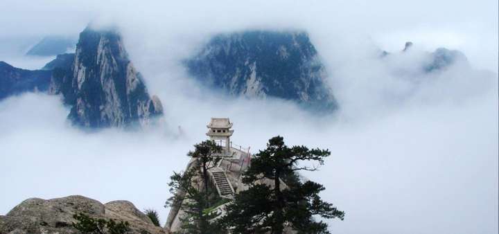 2024中国攀岩自然岩壁系列必一体育官网赛(陕西渭南华山站)闭幕(图9) 2024中国攀岩自然岩壁系列必一体育官网赛(陕西渭南华山站)闭幕(图9)