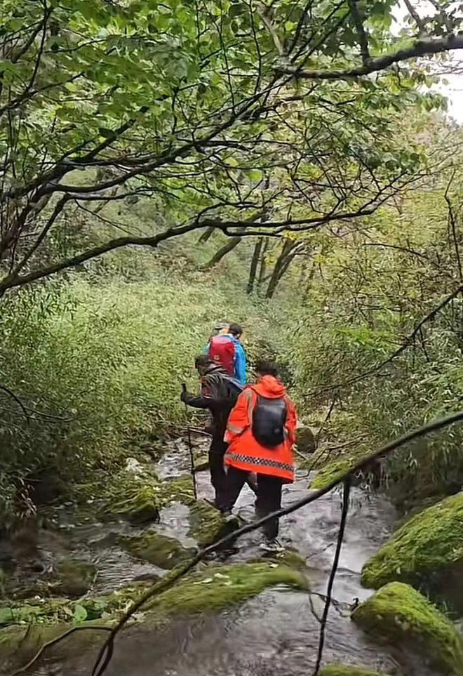2名男子登山失联多天1人不幸遇难!必一运动(图1) 2名男子登山失联多天1人不幸遇难!必一运动(图1)
