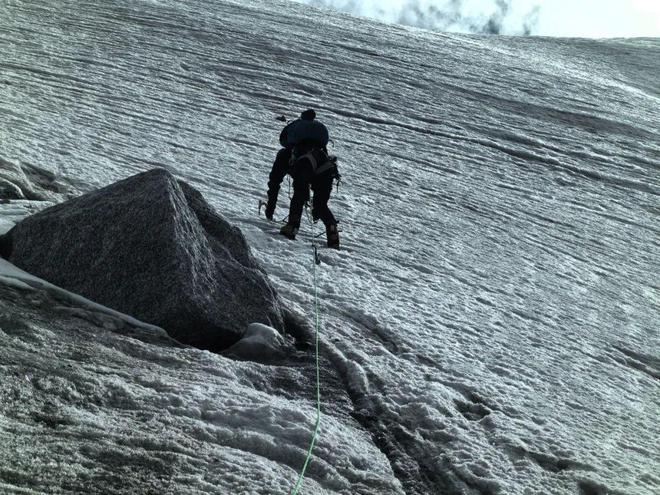 必一运动24暑期登山二次队竹庆雪山主峰、诺布甲峰首登报告(图3)