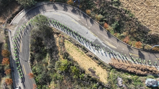 必一运动平台2024 “双11” 全国持杖行走日活动圆满举行掀起全民健身热潮(图5) 必一运动平台2024 “双11” 全国持杖行走日活动圆满举行掀起全民健身热潮(图5)