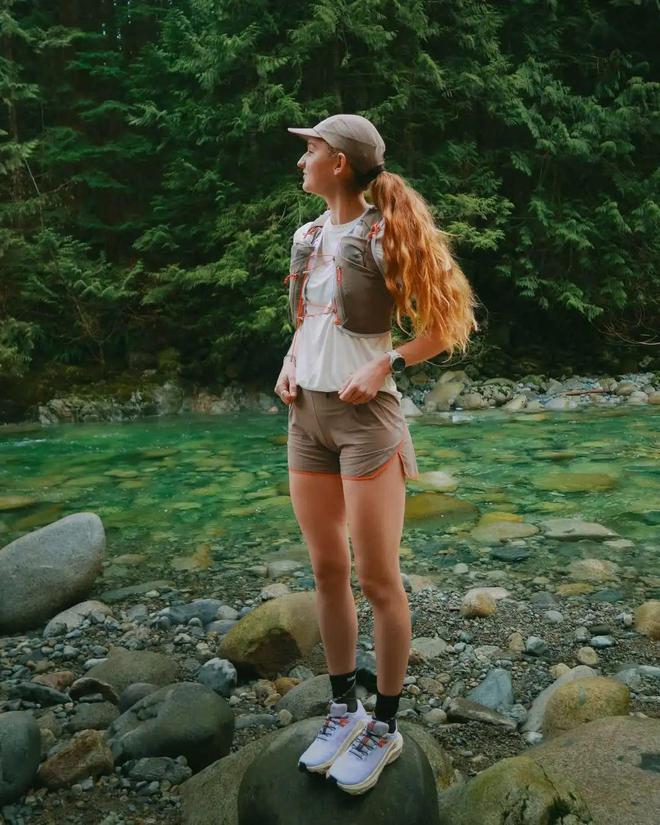 女性户外运动服装不再只是“男性缩小版”(图33) 女性户外运动服装不再只是“男性缩小版”(图33)