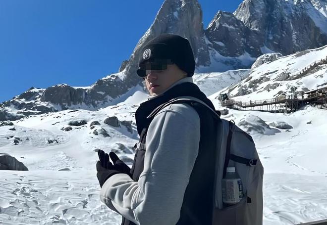 25岁男子在登山时冻死父母直言:不收尸就让她留在雪山吧(图1) 25岁男子在登山时冻死父母直言:不收尸就让她留在雪山吧(图1)