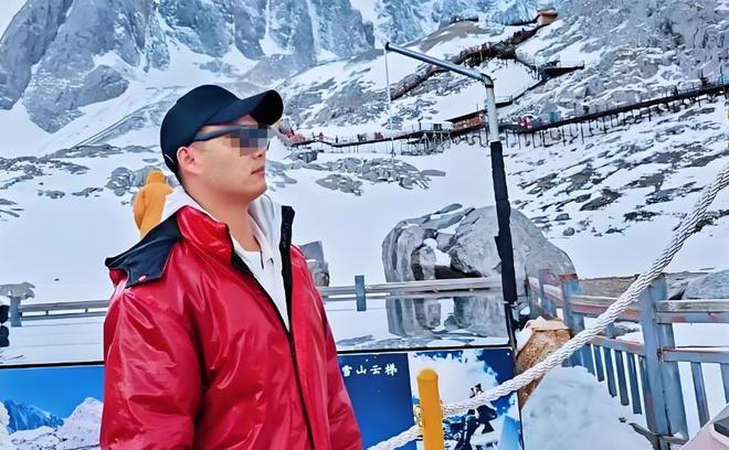 25岁男子在登山时冻死父母直言:不收尸就让她留在雪山吧(图2) 25岁男子在登山时冻死父母直言:不收尸就让她留在雪山吧(图2)