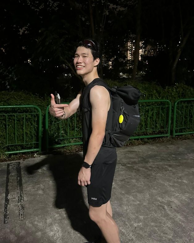 徒步165公里纪念亲人、筹$2000抗癌善款新加坡少年壮举感动全岛(图9)