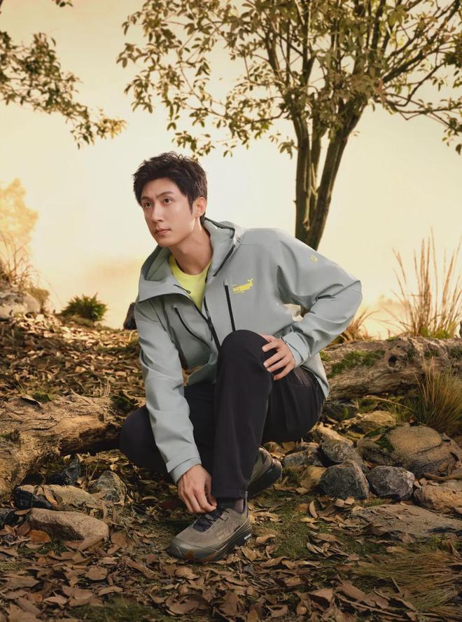 卖爆的「呼吸壳冲锋衣」折射出户外装备的「透汽」变局(图1) 卖爆的「呼吸壳冲锋衣」折射出户外装备的「透汽」变局(图1)