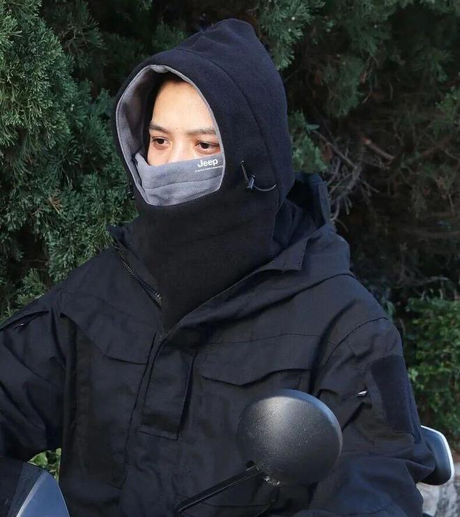 【骑行登山必备】JEEP双面抓绒头套围脖锁温防风一体设计寒冬出行超舒适!(图6) 【骑行登山必备】JEEP双面抓绒头套围脖锁温防风一体设计寒冬出行超舒适!(图6)