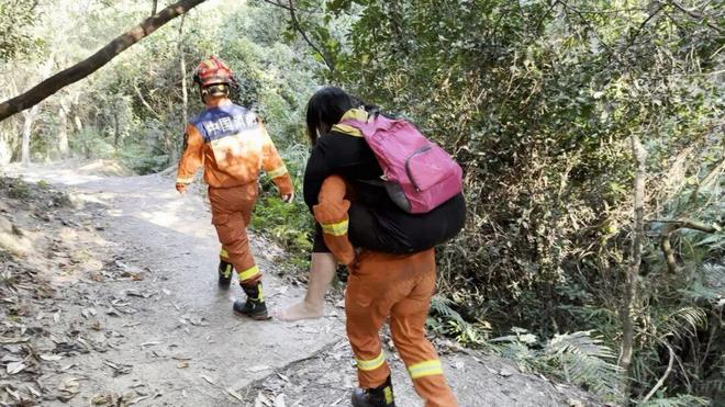 接连发生两起6人被困!冬日登山要注意(图2) 接连发生两起6人被困!冬日登山要注意(图2)