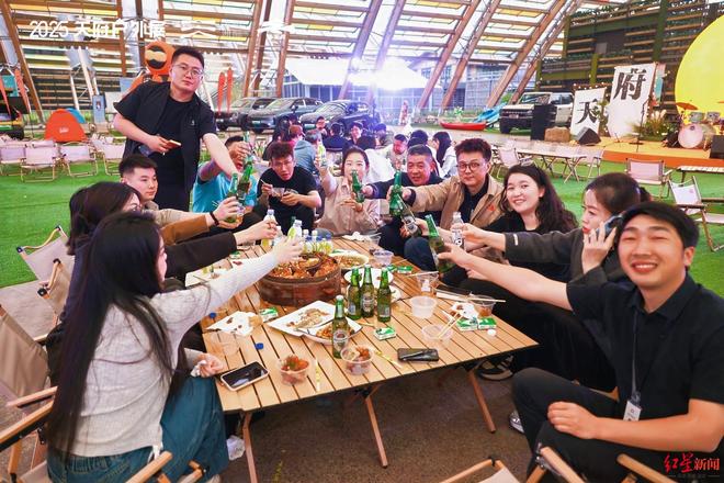 2025年全国青少年登山户外运动发展大会在蓉启幕(图2) 2025年全国青少年登山户外运动发展大会在蓉启幕(图2)